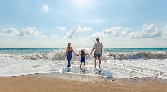 Things-To-Consider-While-Buying-A-Super-Top-Up-Insurance-Plan
