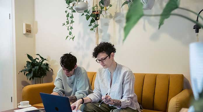 Expert-Insight-Into-What-Can-Bring-You-Some-Online-Money