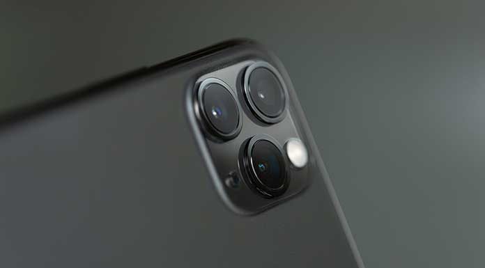 How-To-Clean-The-Smartphone-Camera